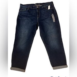 NWT Old Navy Womens Midrise Boyfriend Jeans